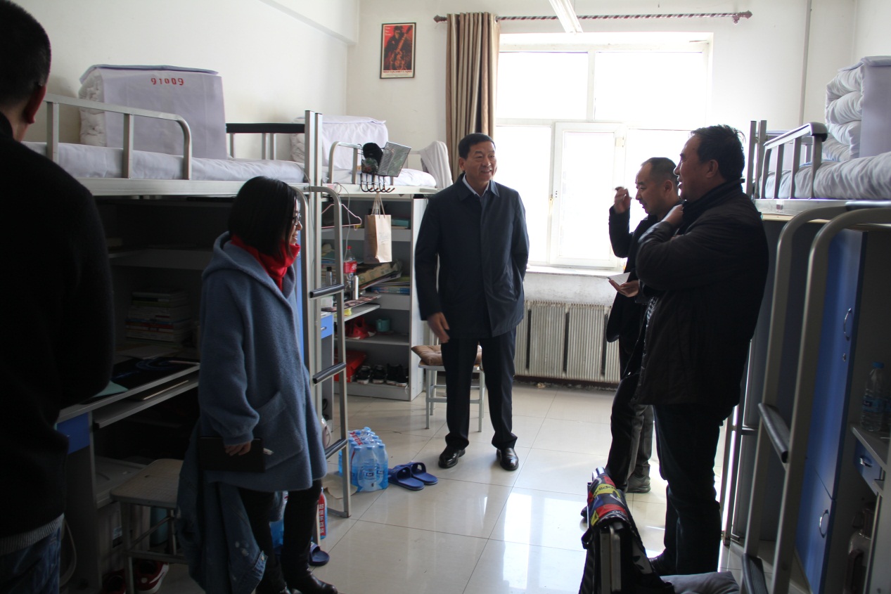 说明: C:\Users\Administrator\Desktop\IMG_9799.JPG