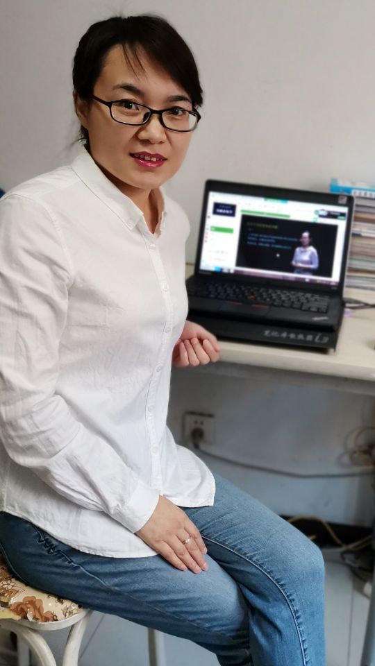 说明: C:\Users\Administrator\Desktop\三八节新闻稿所用素材\朱丽萍1.jpg